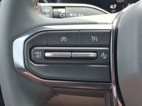 New 2025 GMC Canyon AT4 w/ Nightfall Edition image 11