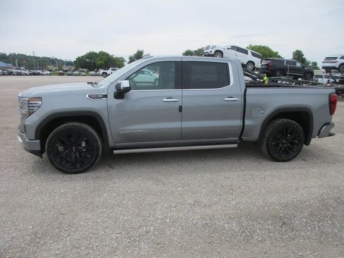 New 2026 GMC Sierra 1500 Denali AWD/4WD image 11
