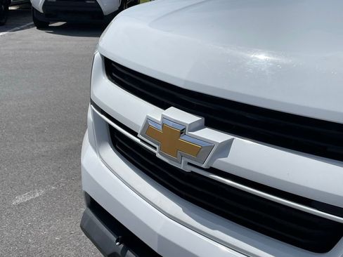 Used 2020 Chevrolet Colorado W/T w/ Custom Special Edition image 4