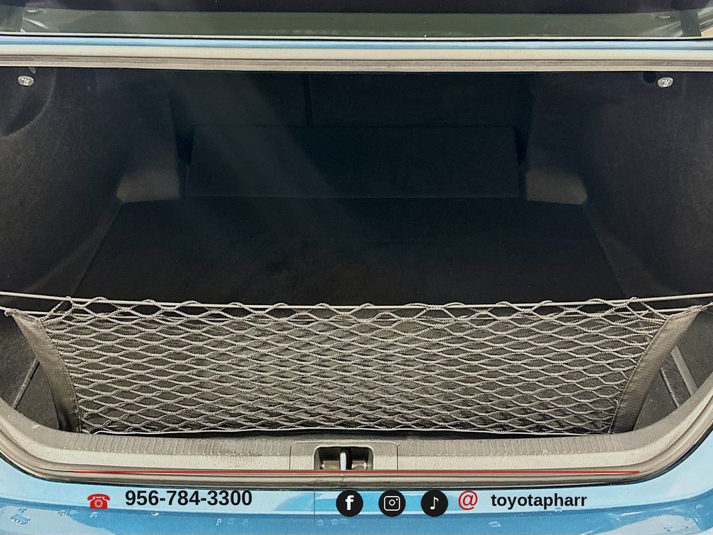 Used 2025 Toyota Camry SE w/ Convenience Package FWD image 24
