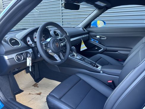 New 2025 Porsche 718 Boxster Premium Package image 10