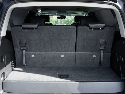 Used 2019 Chevrolet Tahoe LT w/ LT Midnight Edition RWD image 9