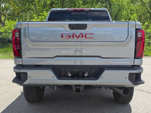 New 2026 GMC Sierra 2500 Denali w/ Denali Reserve Package AWD/4WD image 16