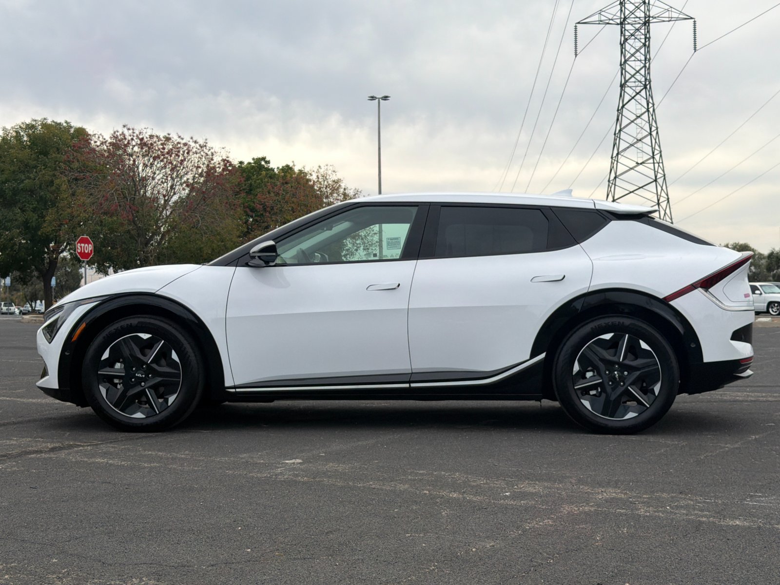 Used 2025 Kia EV6 Wind RWD image 7