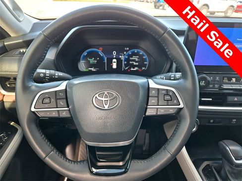 Used 2024 Toyota Grand Highlander Limited image 24