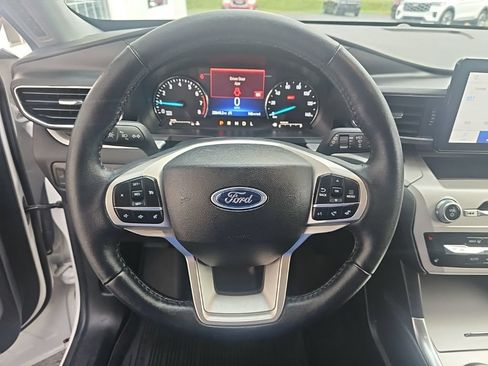 Used 2024 Ford Explorer XLT w/ Equipment Group 202A AWD/4WD image 14