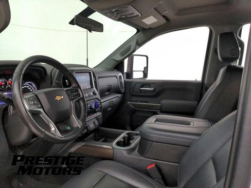 Used 2022 Chevrolet Silverado 3500 LT w/ Convenience Package AWD/4WD image 16