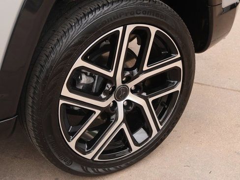 Used 2025 Jeep Compass Limited w/ Elite Group AWD/4WD image 53