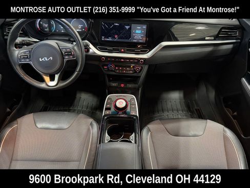 Used 2022 Kia Niro EX w/ Cold Weather Package image 2