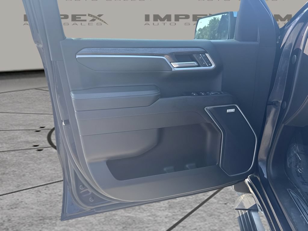 Used 2023 Chevrolet Silverado 1500 LTZ RWD image 16