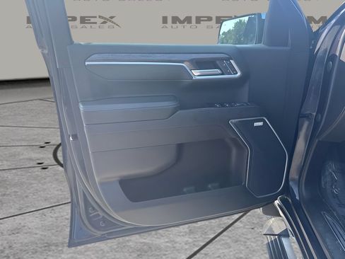 Used 2023 Chevrolet Silverado 1500 LTZ RWD image 16