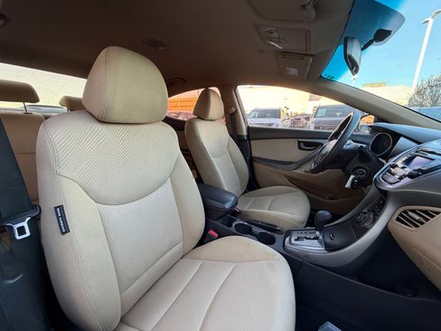 Used 2013 Hyundai Elantra GLS w/ Preferred Pkg image 19