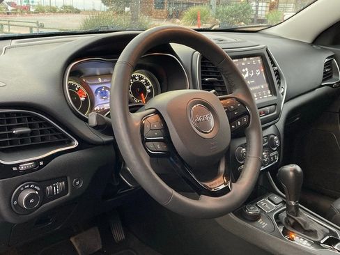 Used 2023 Jeep Cherokee Altitude Lux image 9