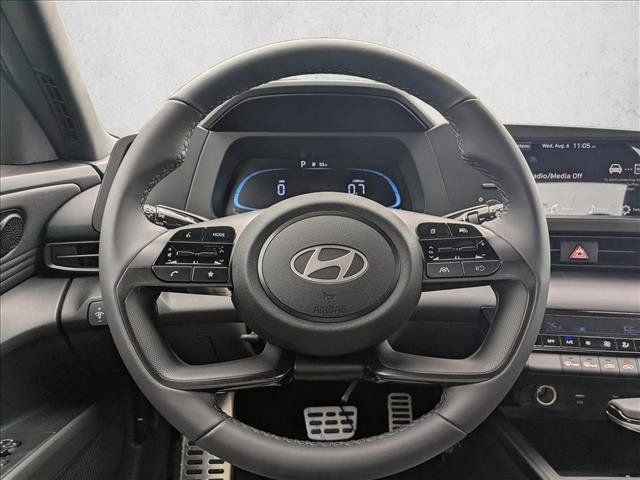 Used 2025 Hyundai Elantra Sport FWD image 11