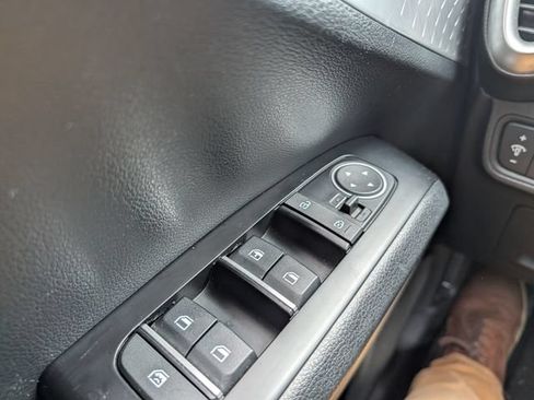 Used 2024 Kia Soul LX w/ Option Group 015 FWD image 19