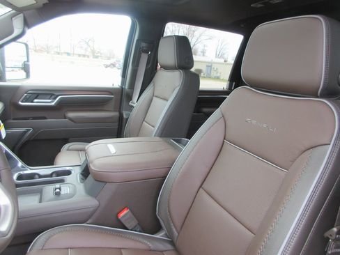 New 2026 GMC Sierra 3500 Denali w/ Denali Reserve Package image 14