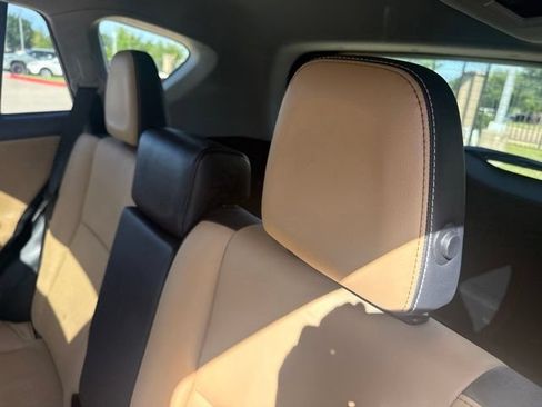 Used 2016 Toyota RAV4 Limited FWD image 6