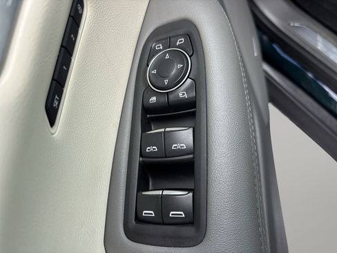 Used 2024 Cadillac XT5 Premium Luxury w/ Technology Package image 18