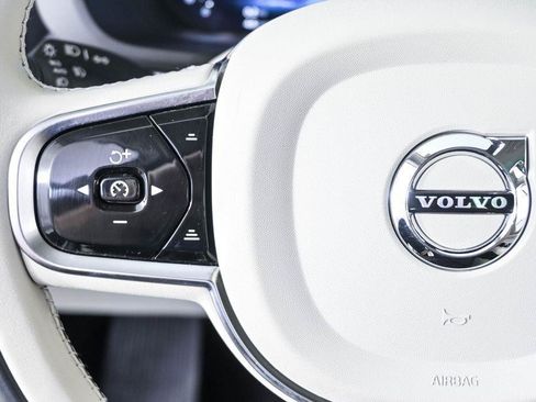 Used 2024 Volvo XC60 B5 Core AWD/4WD image 11