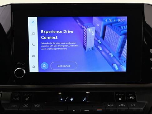 Used 2025 Toyota Camry LE w/ Convenience Package image 29