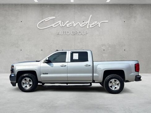 Used 2018 Chevrolet Silverado 1500 LT w/ LT Eassist Package RWD image 13