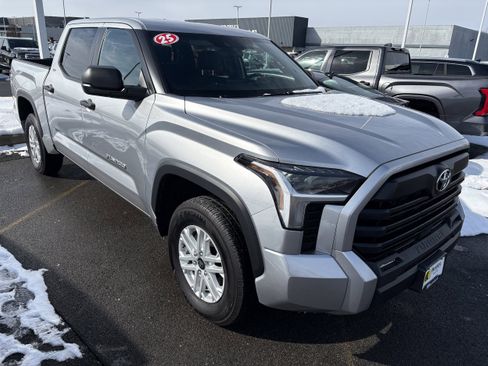 Used 2025 Toyota Tundra SR5 image 2