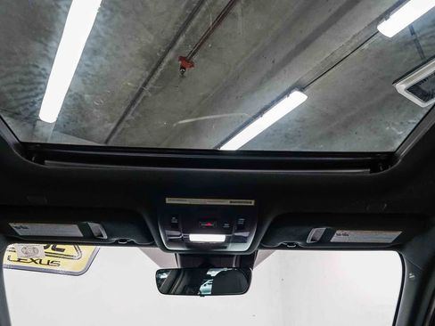 Used 2024 Lexus UX 250h FWD image 16