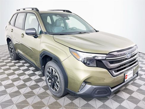 New 2026 Subaru Forester Premium AWD/4WD image 1