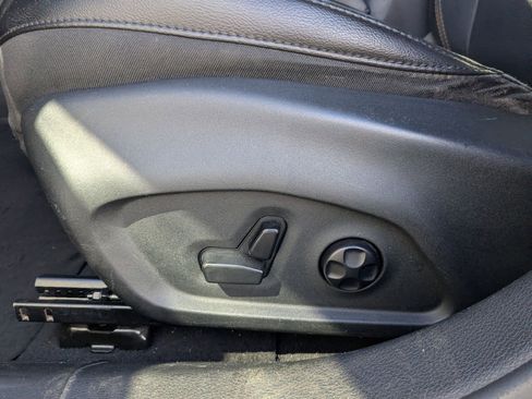 Used 2019 Jeep Compass Limited image 29