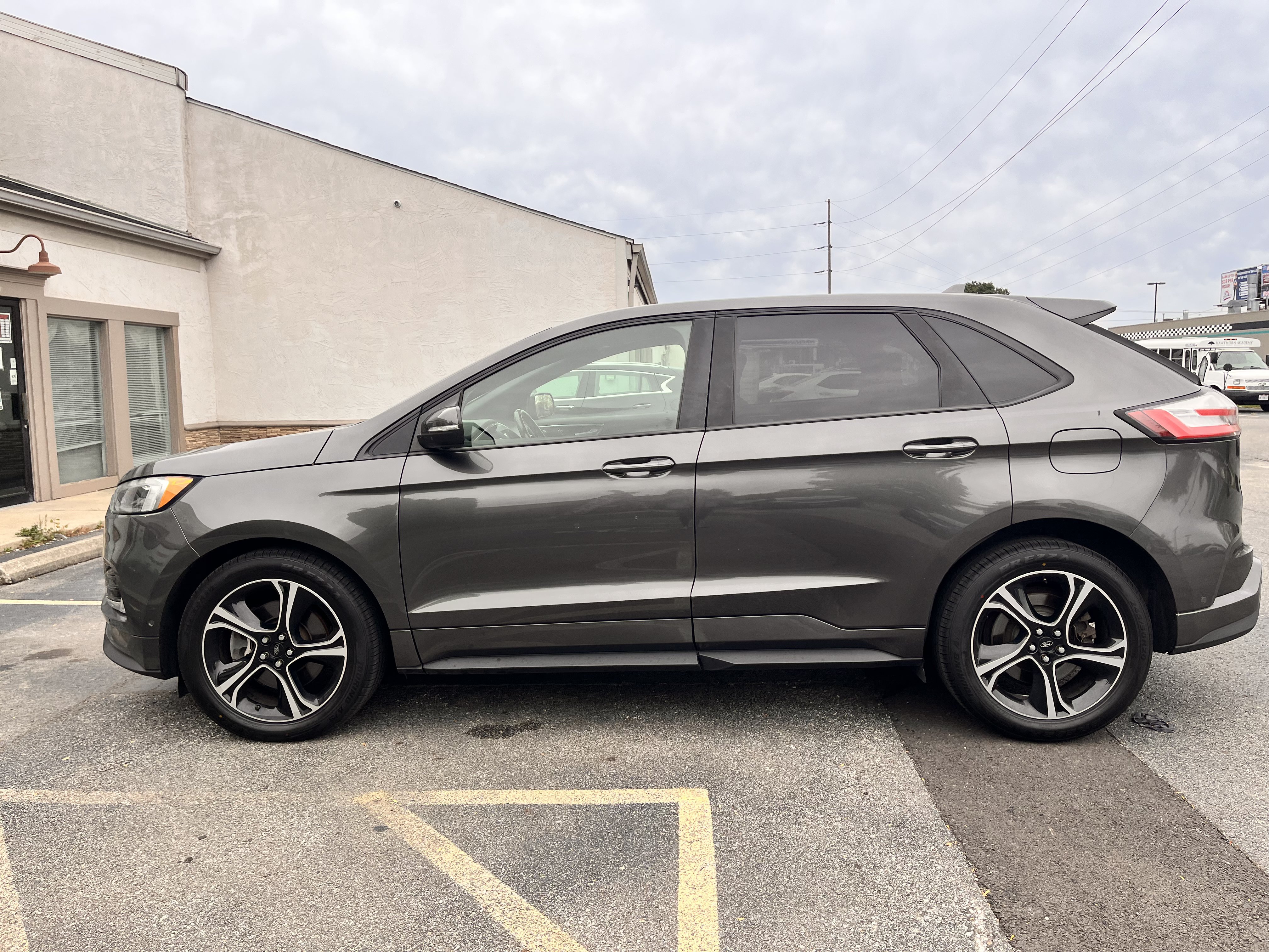 Used 2019 Ford Edge ST w/ Equipment Group 401A AWD/4WD image 4