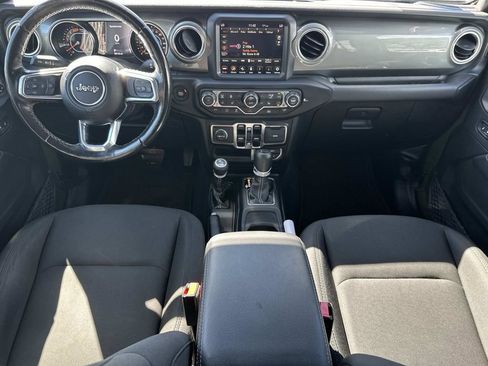 Used 2022 Jeep Wrangler Unlimited Sahara w/ LED Lighting Group AWD/4WD image 13
