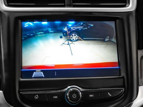 Used 2018 Chevrolet Sonic LT FWD image 20