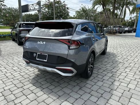 Used 2024 Kia Sportage EX FWD image 36