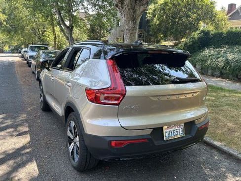 Used 2023 Volvo XC40 Recharge Plus w/ Protection Package Premier AWD/4WD image 3