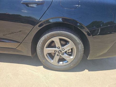 Used 2023 Kia K5 LXS image 12