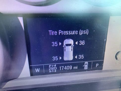 Used 2024 Chevrolet Silverado 1500 Custom AWD/4WD image 17