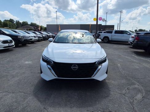 Used 2024 Nissan Sentra SV FWD image 8