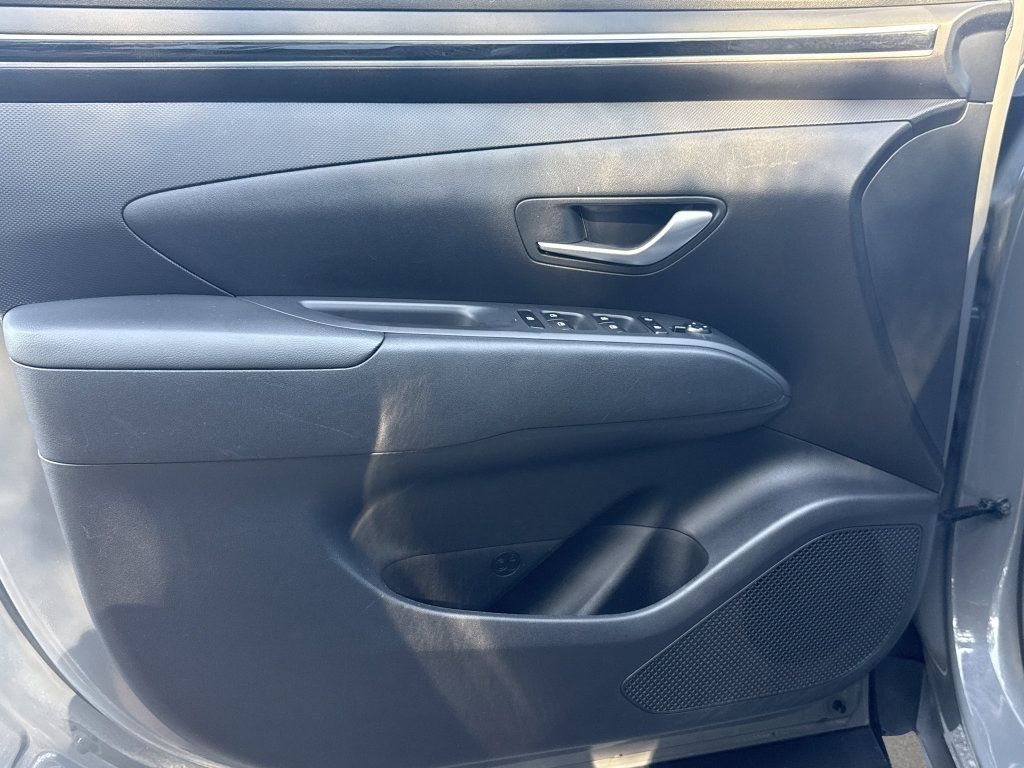 Certified 2024 Hyundai Santa Cruz SEL FWD image 16
