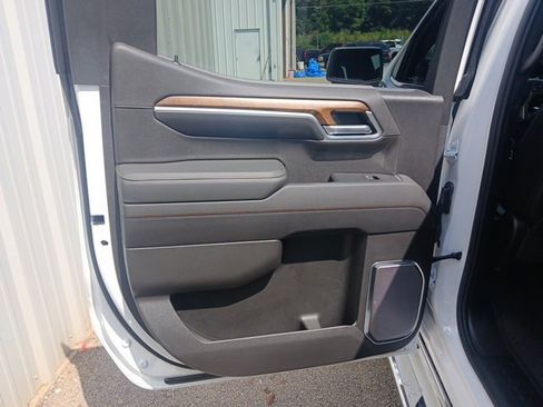 Used 2022 Chevrolet Silverado 1500 High Country w/ High Country Premium Package image 35