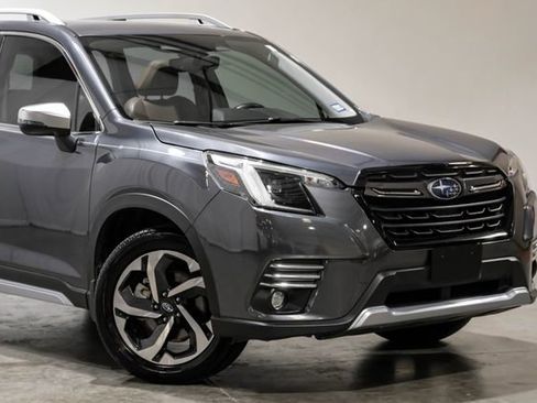 Used 2023 Subaru Forester Touring image 11