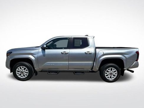 Used 2024 Toyota Tacoma SR5 RWD image 5