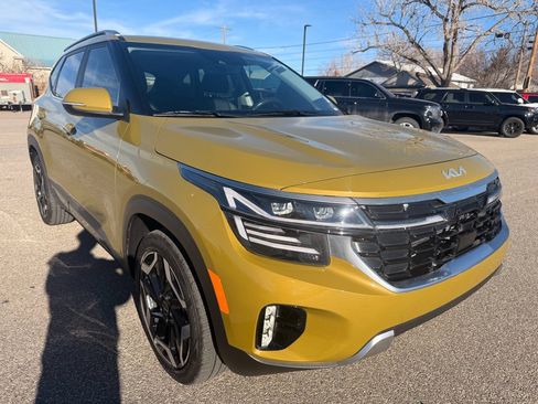 Used 2024 Kia Seltos SX w/ SX Sunroof Package image 4