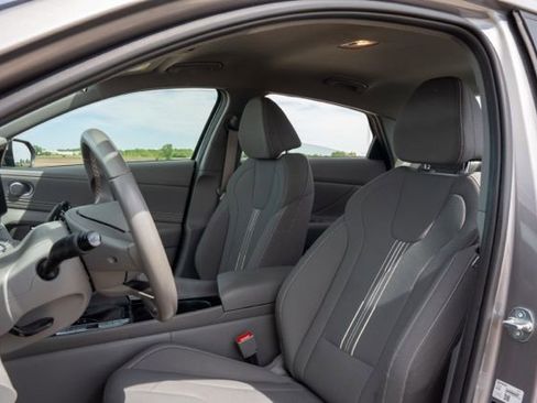 Used 2023 Hyundai Elantra SEL w/ Convenience Package FWD image 14