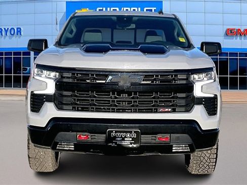 Used 2024 Chevrolet Silverado 1500 LT Trail Boss w/ Convenience Package II image 2
