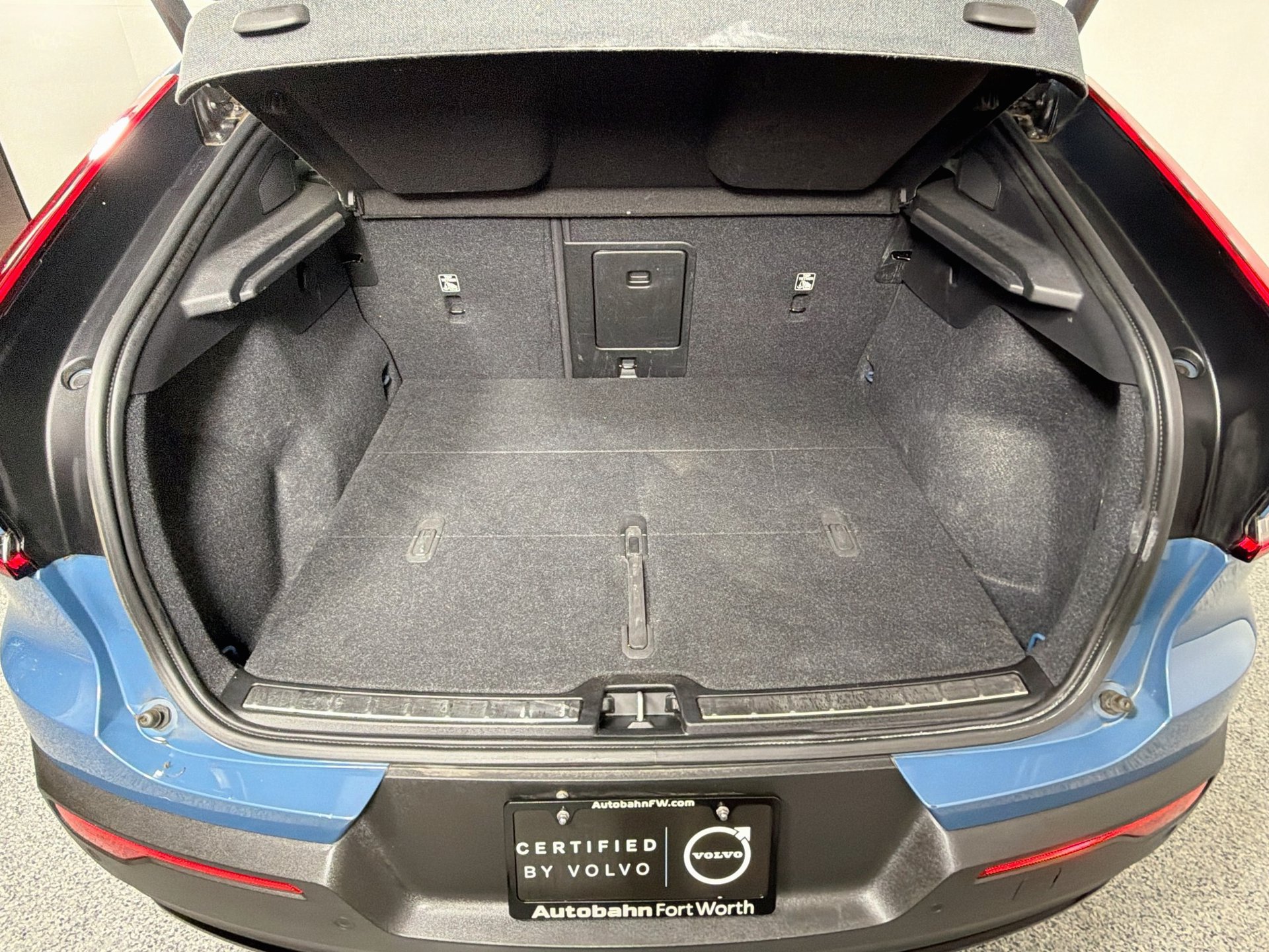 Certified 2023 Volvo C40 P8 Recharge Plus AWD/4WD image 28