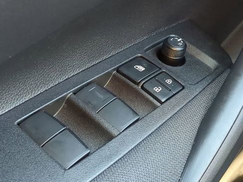 Used 2026 Toyota Corolla LE image 22