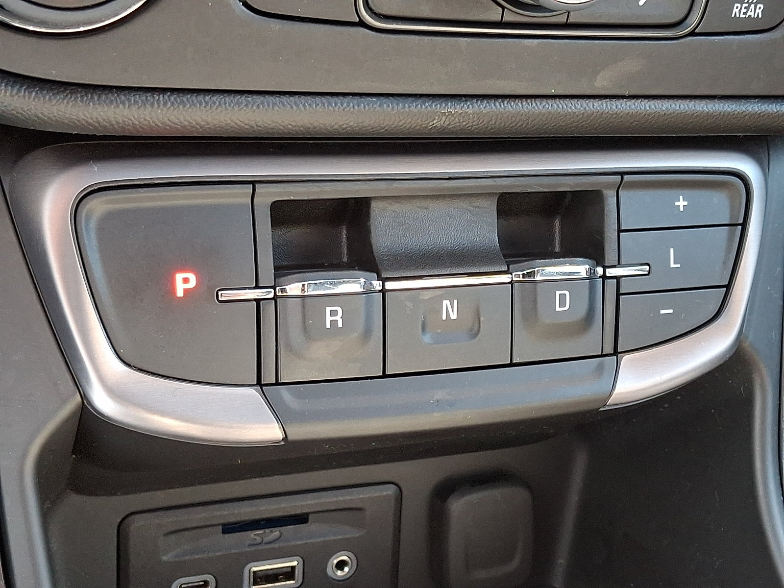 Used 2022 GMC Terrain AT4 AWD/4WD image 15