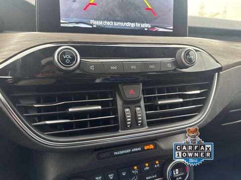 Used 2020 Ford Escape Titanium AWD/4WD image 22