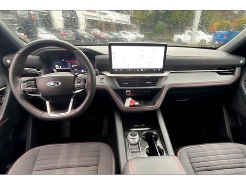 Used 2025 Ford Explorer ST-Line image 15