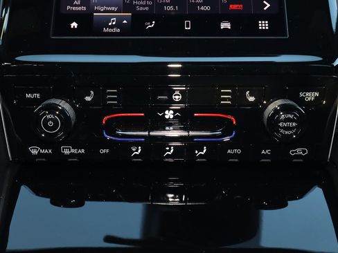 New 2025 Jeep Grand Cherokee L Altitude image 20